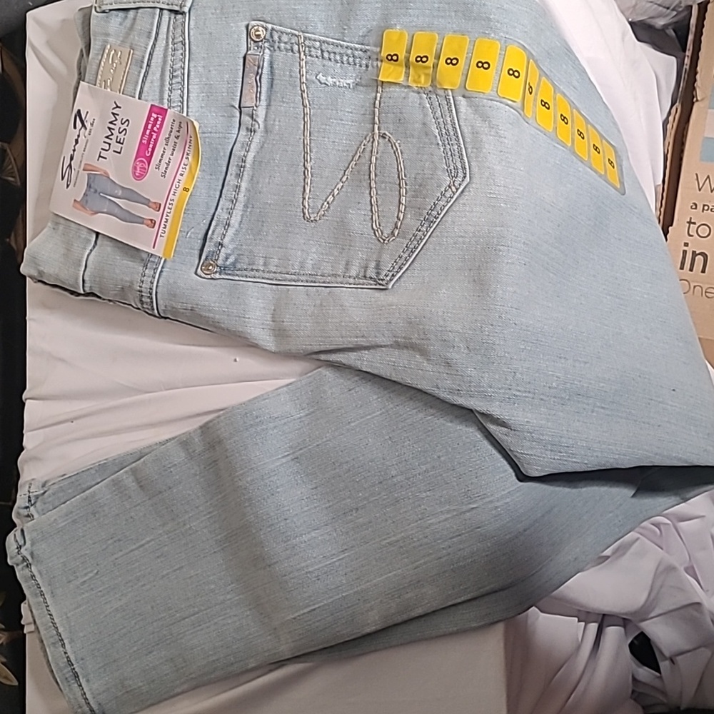 New with tags! Seven 7 Womens 8 tummy-less high rise light denim skinny jeans